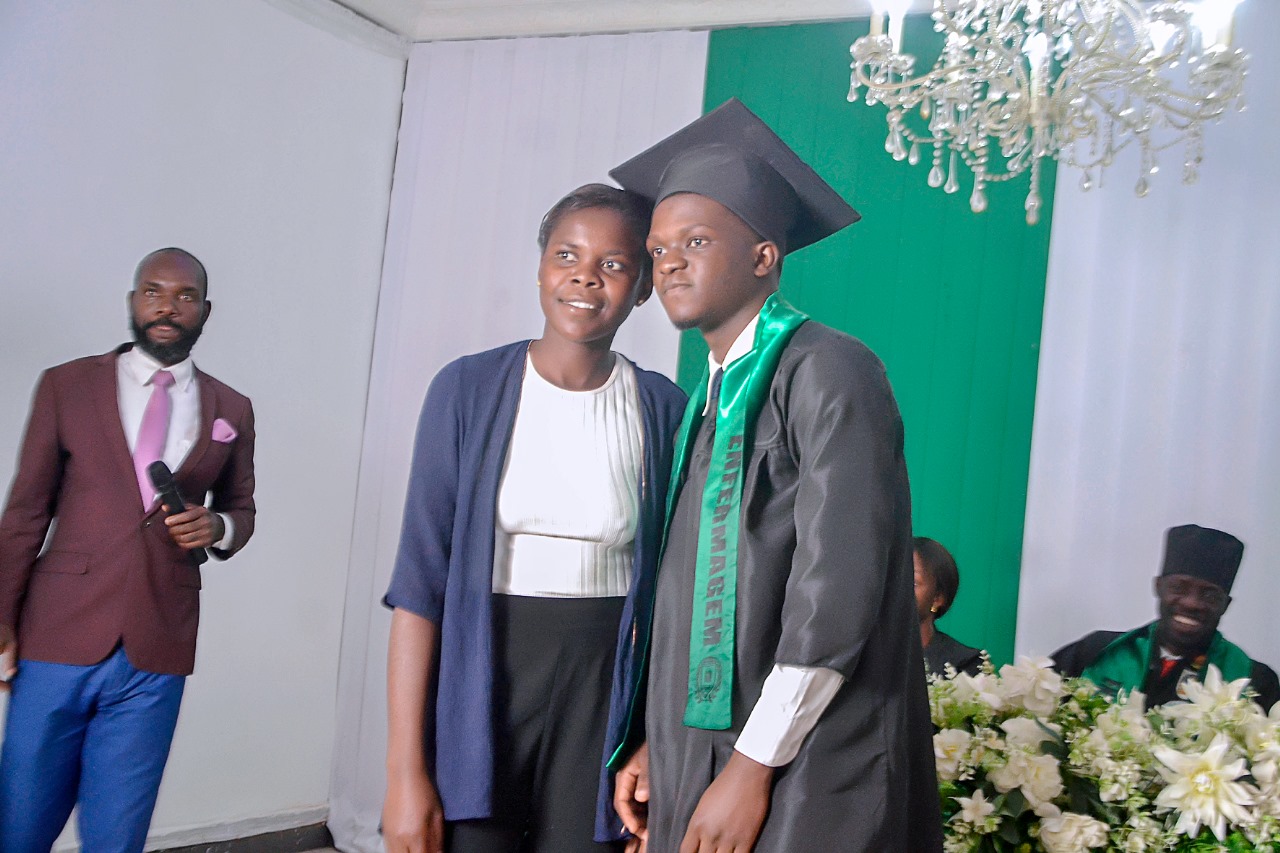 Imagem institucional 049